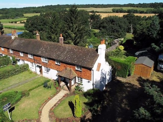  Image of 2 Bedroom Terraced to rent at Guildford Lane Albury Village Guildford, GU5 9BG